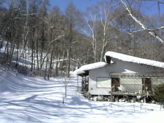 長野県菅平高原 ゆたか山荘 西側(坂上) 2026/02/14 10:30