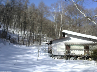 長野県菅平高原 ゆたか山荘 西側(坂上) 2026/02/15 09:30
