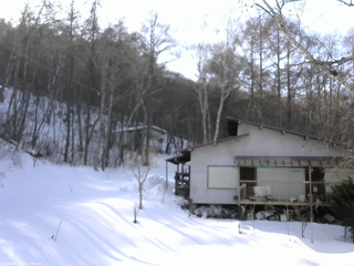 長野県菅平高原 ゆたか山荘 西側(坂上) 2026/02/15 15:00
