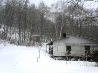 長野県菅平高原 ゆたか山荘 西側(坂上) 2026/02/16 09:00