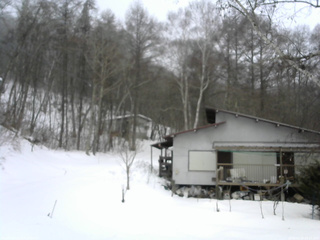 長野県菅平高原 ゆたか山荘 西側(坂上) 2026/02/16 09:15