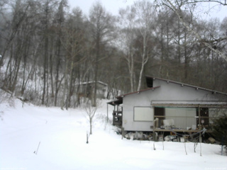 長野県菅平高原 ゆたか山荘 西側(坂上) 2026/02/16 09:30