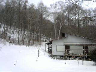 長野県菅平高原 ゆたか山荘 西側(坂上) 2026/02/16 10:00