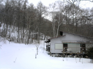 長野県菅平高原 ゆたか山荘 西側(坂上) 2026/02/16 11:00