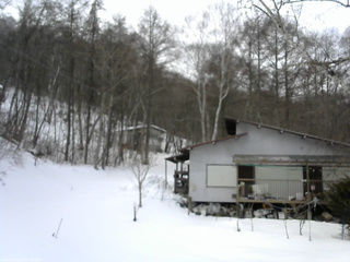 長野県菅平高原 ゆたか山荘 西側(坂上) 2026/02/16 11:45