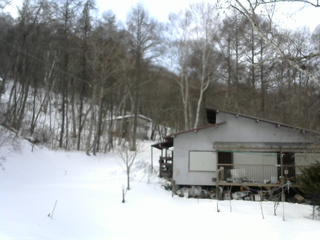 長野県菅平高原 ゆたか山荘 西側(坂上) 2026/02/16 12:30