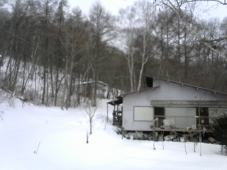 長野県菅平高原 ゆたか山荘 西側(坂上) 2026/02/16 16:00