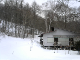 長野県菅平高原 ゆたか山荘 西側(坂上) 2026/02/16 16:45