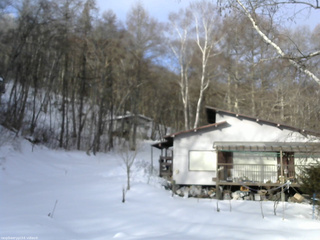 長野県菅平高原 ゆたか山荘 西側(坂上) 2026/02/17 08:00