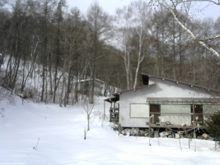 長野県菅平高原 ゆたか山荘 西側(坂上) 2026/02/17 09:30