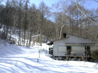 長野県菅平高原 ゆたか山荘 西側(坂上) 2026/02/17 13:00