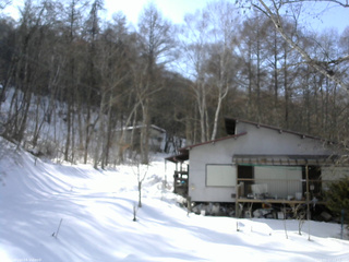 長野県菅平高原 ゆたか山荘 西側(坂上) 2026/02/17 14:15
