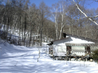 長野県菅平高原 ゆたか山荘 西側(坂上) 2026/02/18 09:45