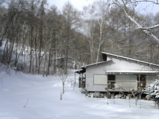 長野県菅平高原 ゆたか山荘 西側(坂上) 2026/02/19 08:45
