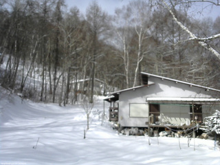 長野県菅平高原 ゆたか山荘 西側(坂上) 2026/02/19 09:45