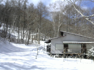 長野県菅平高原 ゆたか山荘 西側(坂上) 2026/02/19 11:30