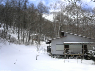 長野県菅平高原 ゆたか山荘 西側(坂上) 2026/02/19 12:15