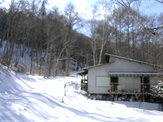 長野県菅平高原 ゆたか山荘 西側(坂上) 2026/02/19 14:30
