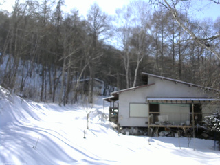 長野県菅平高原 ゆたか山荘 西側(坂上) 2026/02/19 14:45