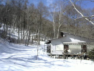 長野県菅平高原 ゆたか山荘 西側(坂上) 2026/02/20 10:30