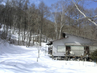 長野県菅平高原 ゆたか山荘 西側(坂上) 2026/02/20 11:00