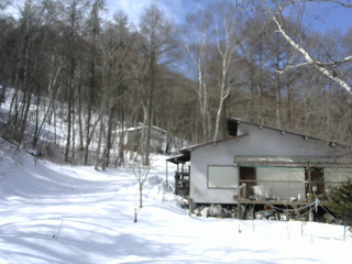 長野県菅平高原 ゆたか山荘 西側(坂上) 2026/02/20 11:15