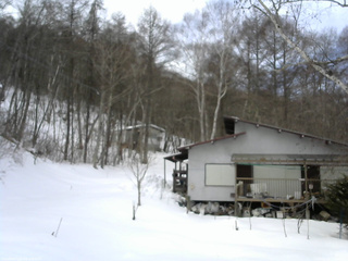 長野県菅平高原 ゆたか山荘 西側(坂上) 2026/02/20 12:00