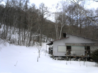 長野県菅平高原 ゆたか山荘 西側(坂上) 2026/02/20 12:45