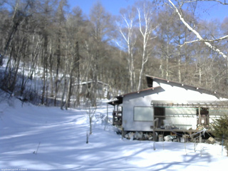 長野県菅平高原 ゆたか山荘 西側(坂上) 2026/02/21 08:45