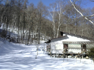 長野県菅平高原 ゆたか山荘 西側(坂上) 2026/02/21 09:30