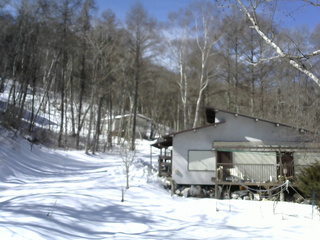 長野県菅平高原 ゆたか山荘 西側(坂上) 2026/02/21 11:00