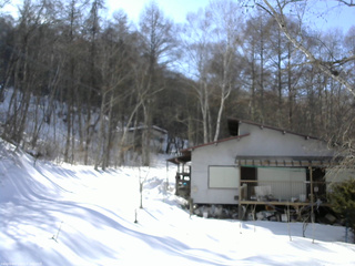 長野県菅平高原 ゆたか山荘 西側(坂上) 2026/02/21 14:30