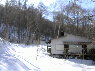 長野県菅平高原 ゆたか山荘 西側(坂上) 2026/02/21 14:45