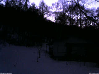 長野県菅平高原 ゆたか山荘 西側(坂上) 2026/02/21 18:00