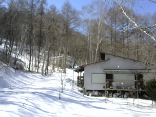長野県菅平高原 ゆたか山荘 西側(坂上) 2026/02/22 12:30