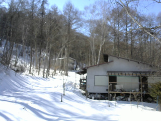 長野県菅平高原 ゆたか山荘 西側(坂上) 2026/02/22 13:45