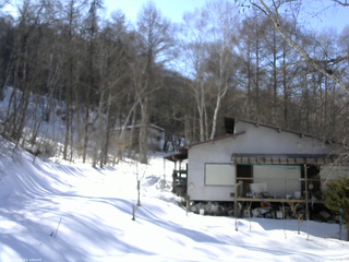長野県菅平高原 ゆたか山荘 西側(坂上) 2026/02/22 14:15