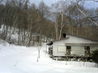 長野県菅平高原 ゆたか山荘 西側(坂上) 2026/02/23 07:00