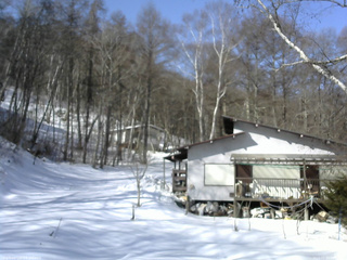 長野県菅平高原 ゆたか山荘 西側(坂上) 2026/02/23 09:45