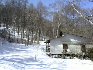 長野県菅平高原 ゆたか山荘 西側(坂上) 2026/02/23 10:45