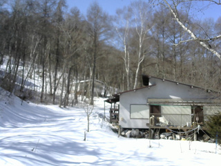 長野県菅平高原 ゆたか山荘 西側(坂上) 2026/02/23 11:00