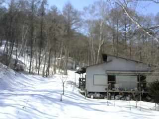 長野県菅平高原 ゆたか山荘 西側(坂上) 2026/02/23 12:30