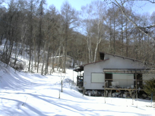 長野県菅平高原 ゆたか山荘 西側(坂上) 2026/02/23 13:15