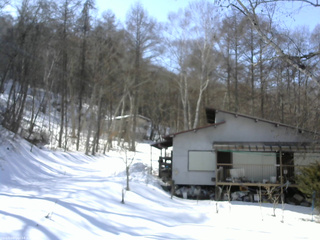 長野県菅平高原 ゆたか山荘 西側(坂上) 2026/02/23 13:30