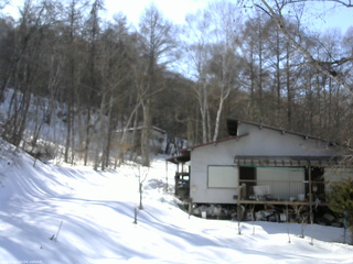 長野県菅平高原 ゆたか山荘 西側(坂上) 2026/02/23 14:15