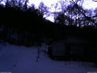 長野県菅平高原 ゆたか山荘 西側(坂上) 2026/02/23 18:00