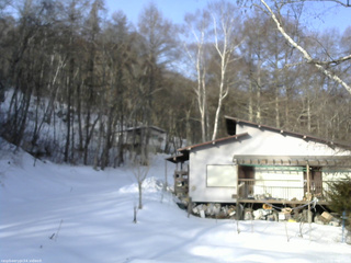 長野県菅平高原 ゆたか山荘 西側(坂上) 2026/02/24 07:45
