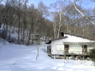 長野県菅平高原 ゆたか山荘 西側(坂上) 2026/02/24 08:15