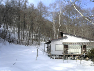 長野県菅平高原 ゆたか山荘 西側(坂上) 2026/02/24 08:45