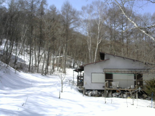 長野県菅平高原 ゆたか山荘 西側(坂上) 2026/02/24 11:45